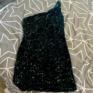 Francesca’s one shoulder dark green sparkly dress